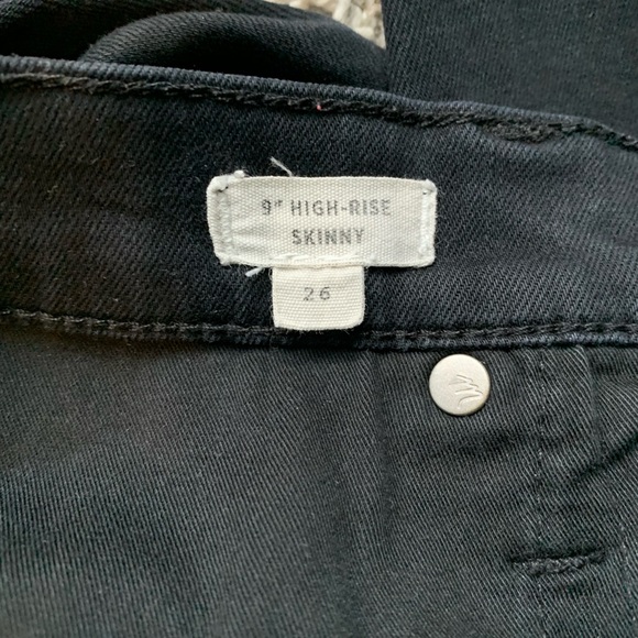 Madewell size 26, 9” High Rise Skinny in Black - Picture 5 of 6